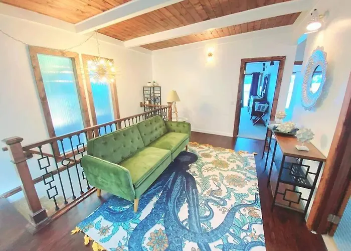The Coman\'S Beach House